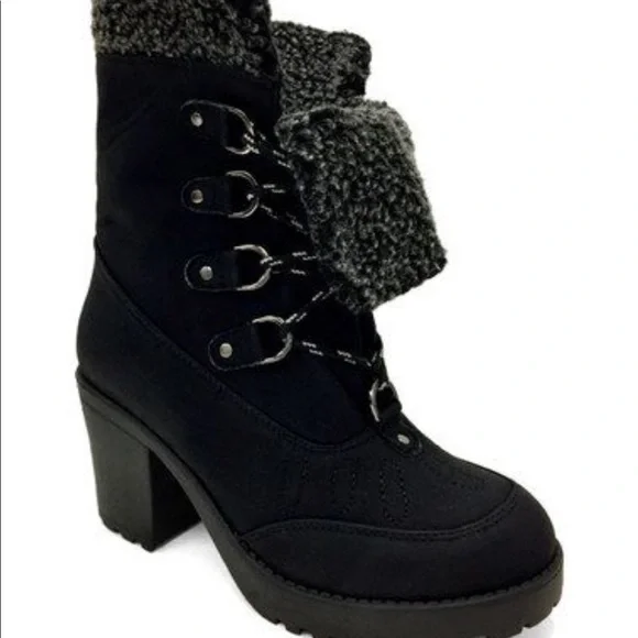 Black lace 🎁up boot/ NEW NEVER WORN 👍👢!!!!! / Sale 👍👍👍 - Picture 2 of 4